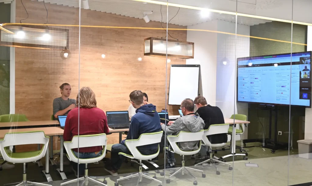 Use Meeting Rooms with free Video Conferencing